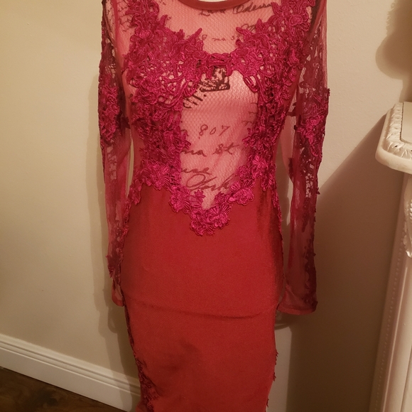 NWT COUTURE Red Sexy Lace Bodycon Dress - Picture 3 of 7